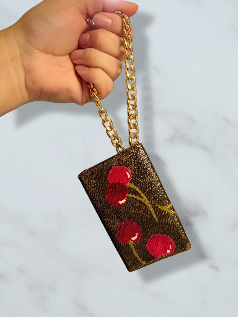Customized Authentic Vintage LV keyholder 🍒